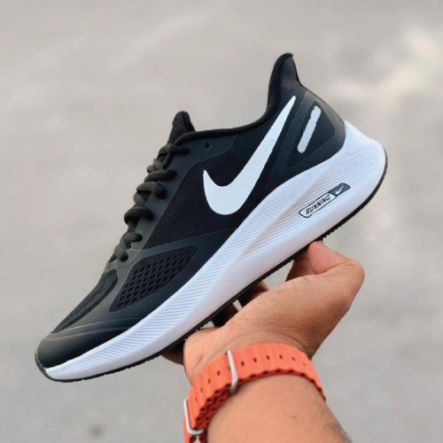 کفش اسپرت نایک 10 گاید مردانه با طراحی مدرن و زیره مقاوم