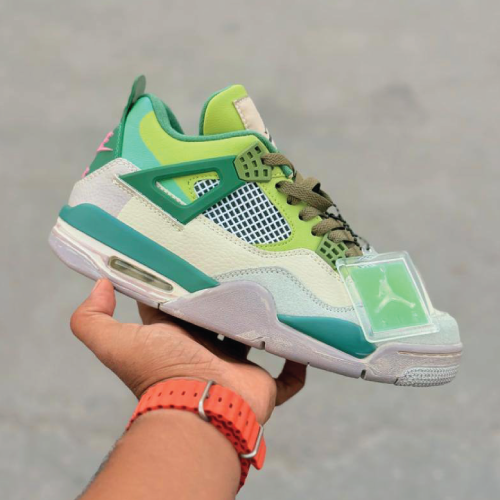 نایک ایر جردن 4 با رنگبندی خاص، مناسب آقایان و بانوان