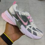 کفش کتونی نایک V2K برای استفاده روزمره