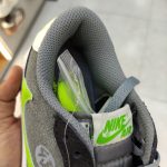 Swoosh سبز نایک جردن 1 هونیگان